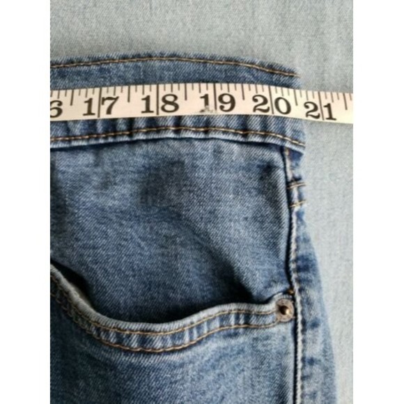 MEN'S LEVIS 505 STRAIGHT LEG JEANS  Medium Wash High Rise 42 x 32 Actual 41 x 30 - Picture 7 of 12